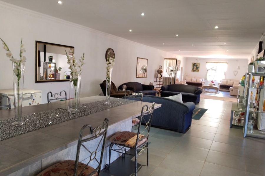 14 Bedroom Property for Sale in Schietfontein North West